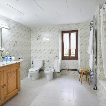 Owl Brullet - Rustic Villa