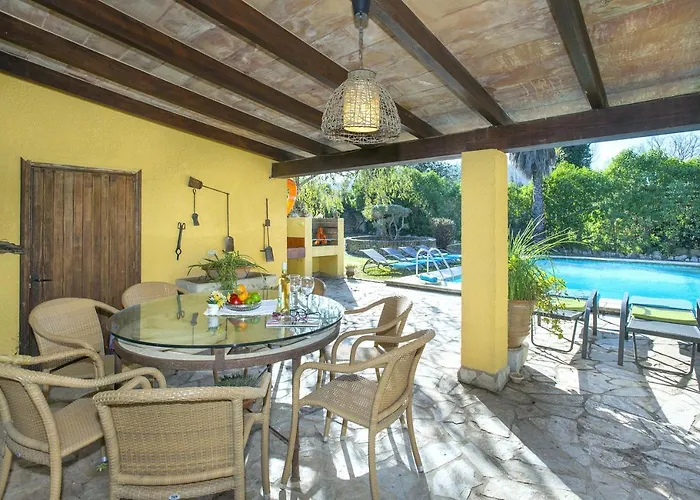 Owl Brullet - Rustic Willa *