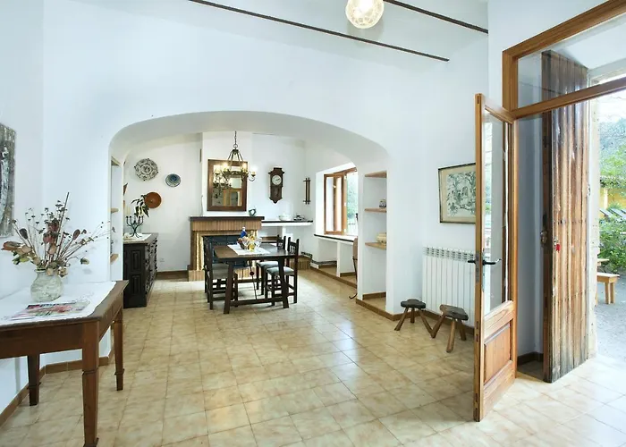 Owl Brullet - Rustic Willa