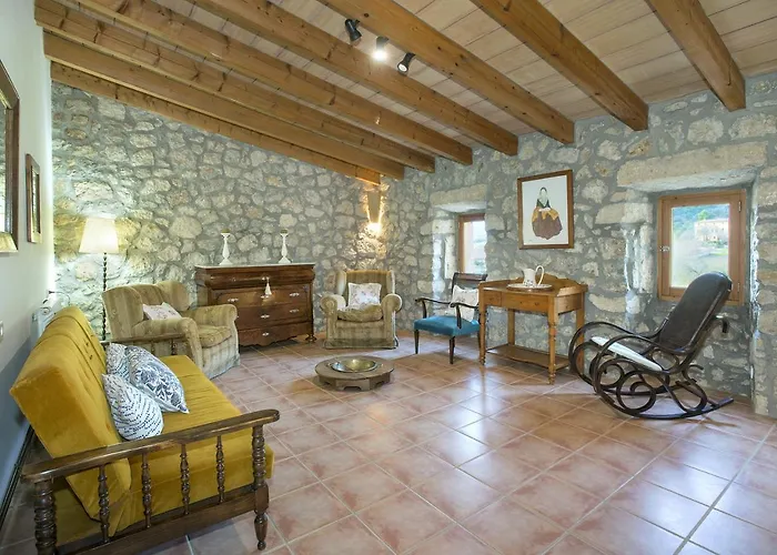 Owl Brullet - Rustic Pollensa