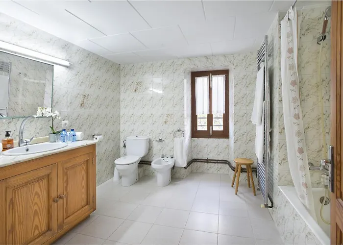 Owl Brullet - Rustic Willa